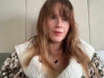 Bongacams Watch Live Sex Cams of REDHEADROSIE