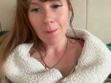 Bongacams Sex Cam of REDHEADROSIE