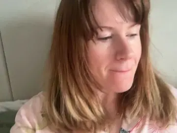 Bongacams Adult Webcams of REDHEADROSIE