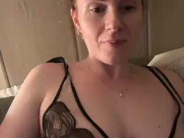 Bongacams Nude Webcam of REDHEADROSIE