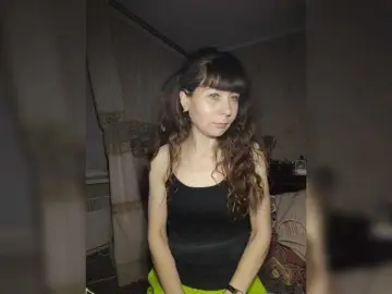 Bongacams Free Porn Cam of caroliiine