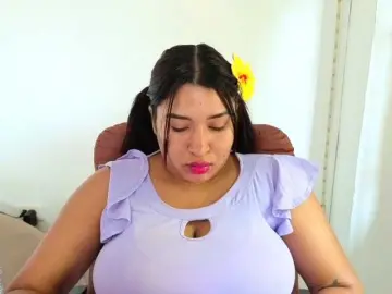 Bongacams Watch Live Sex Cams of cardi-09