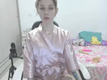 Bongacams Free Porn Cam of RevySadashiTrue