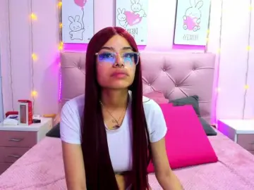 Bongacams Nude Webcam of Issaa-Tyler