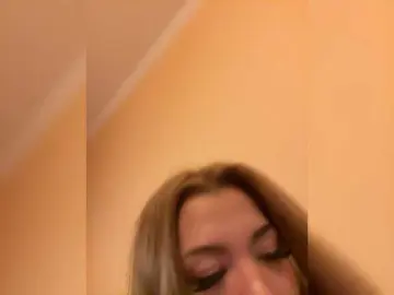 Lumarose from bongacams