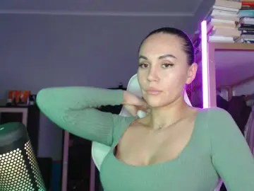 Bongacams Adult Webcams of QWEENII