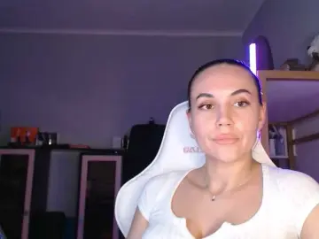 Bongacams Live Sex of QWEENII