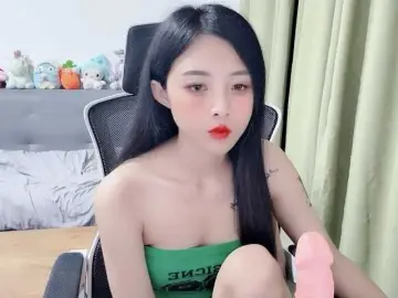 Bongacams Free Live Porn of ShynBarbie99