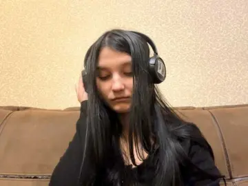 AideLandaker from bongacams