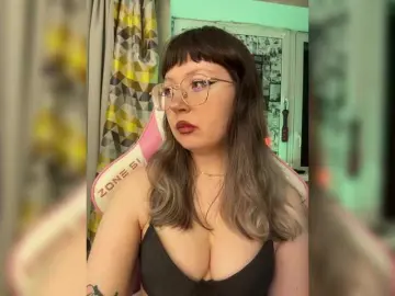 Bongacams Live Sex Cam of henby-streams