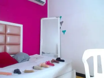 Bongacams Private Sex Chat of tiny-whore