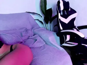 ElliChique from bongacams