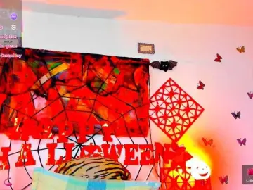 XxXbrunettesquirtxXx from bongacams