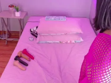 Bongacams Adult Webcams of cutepetitee