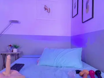 Bongacams Free Live Porn of cutepetitee