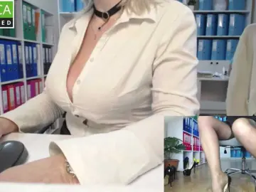 Bongacams Nude Webcam of legsoffice