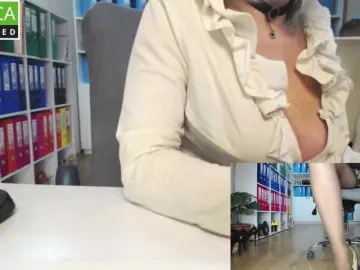 Bongacams Watch Live Sex Cams of legsoffice