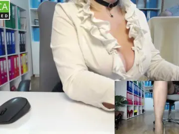 Bongacams Sex Cam of legsoffice