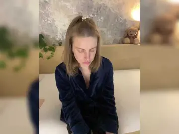 Bongacams Nude Webcam of Incredible123