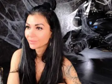 Bongacams Nude Webcam of -BABAYAGA-