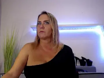 Bongacams Free Live Porn of JuliaPink