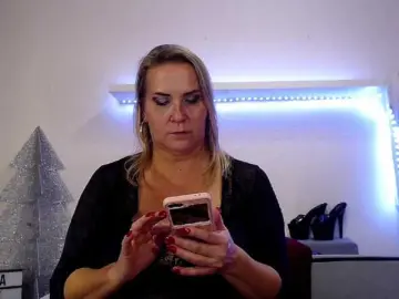 Bongacams Nude Webcam of JuliaPink