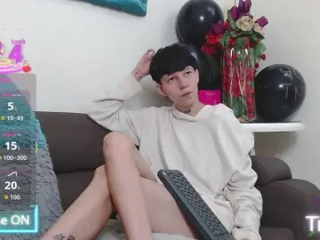 Bongacams Live Sex Cam of LiamBrown09