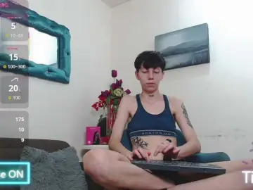 Bongacams Live Sex Cam of LiamBrown09