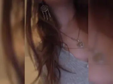 Bongacams Watch Live Sex Cams of PeachGlowPH