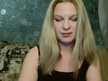 Bongacams Watch Live Sex Cams of BlondeFox