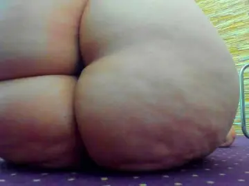 AishaRouhi from bongacams