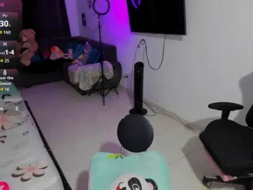 Bongacams Free Porn Cam of CleoMoonnude