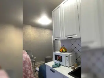 Bongacams Live Sex Cam of Pink-Lips