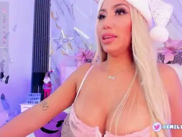 EmilyLeah from bongacams