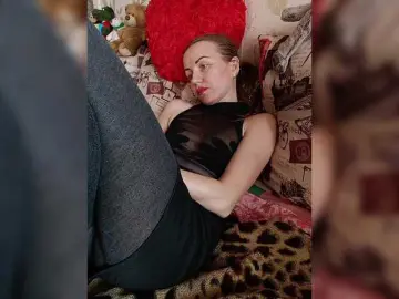 Bongacams Live Sex Cam of Alenushka888