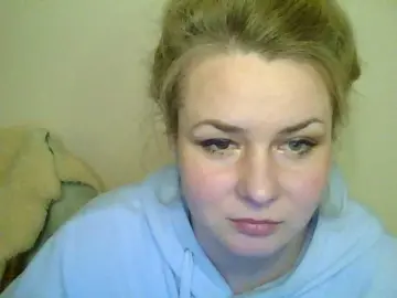 Bongacams Watch Live Sex Cams of HollyLaPretty