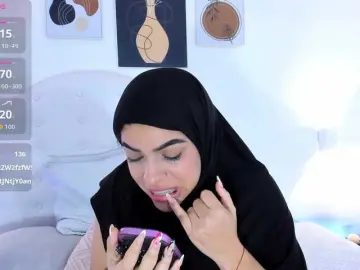 Bongacams Private Sex Chat of mhia-paris