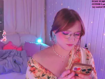 Bongacams Nude Webcam of CrazyWine