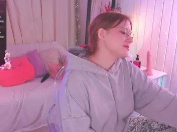 Bongacams Live Sex Cam of CrazyWine