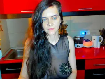 Bongacams Watch Live Sex Cams of SexQueen11