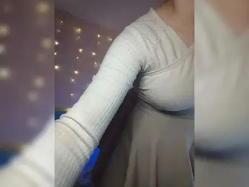 Bongacams Watch Live Sex Cams of BeautyTriple