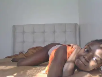 Bongacams Live Sex Cam of Lucia-1