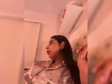 SallyeLeins from bongacams