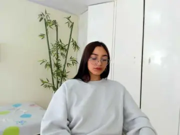 Bongacams Watch Live Sex Cams of PARKERCINTHIA