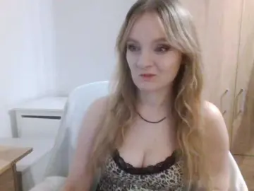 AlmaNatural from bongacams