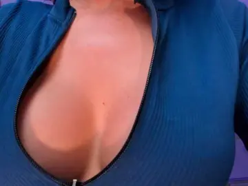 MiaFarrell from bongacams