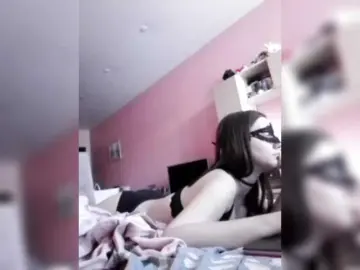 Urania33 from bongacams