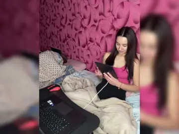 Bongacams Sex Cam of Cat-meowa