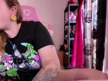 Bongacams Free Live Porn of NylonQueen