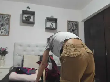 Bongacams Watch Live Sex Cams of Ehotloveaxxx